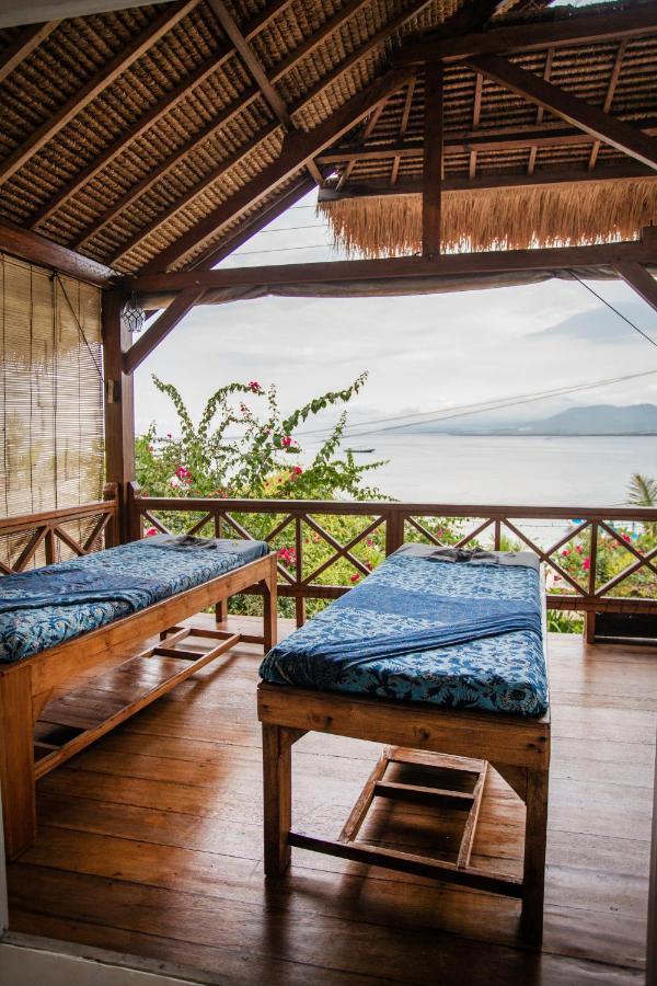 Serenity Luxurious Beachfront Villa & Spa With Private Infinity Pool, 8 Guests Gili Air Exterior photo